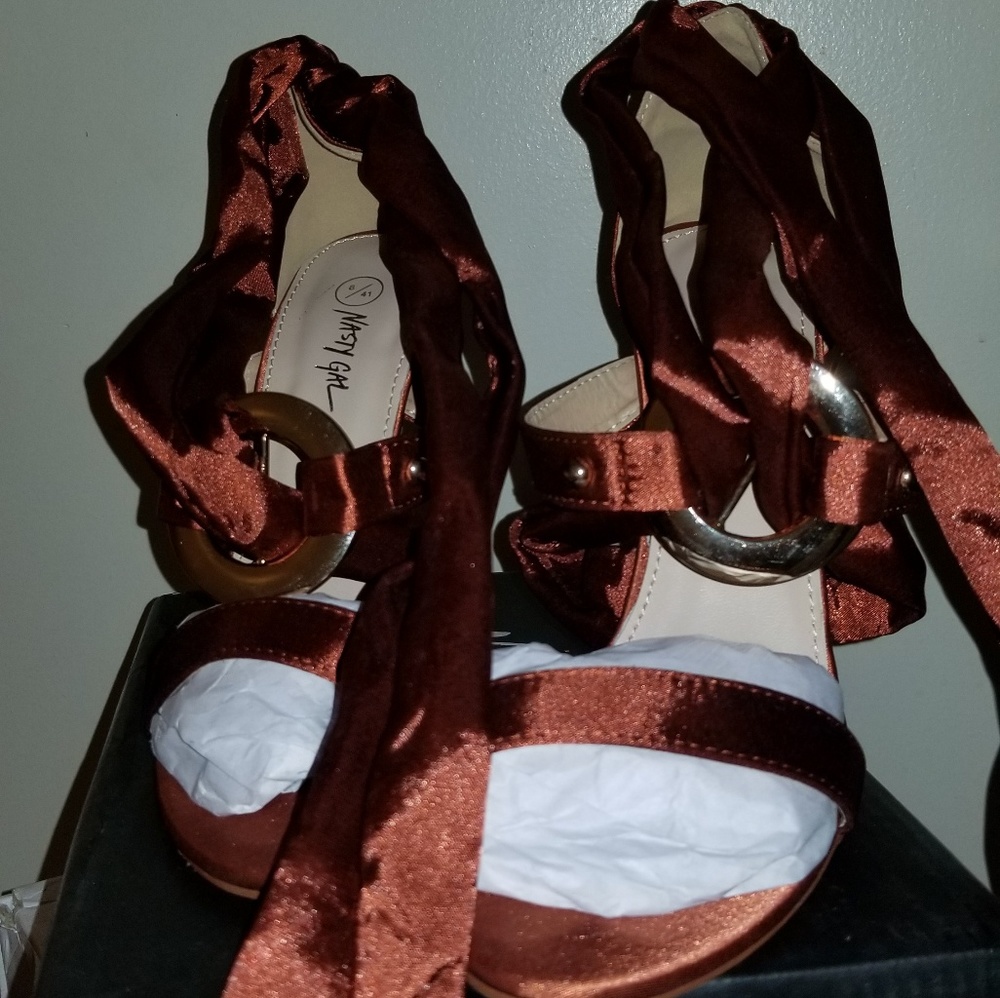 Sandal high heels